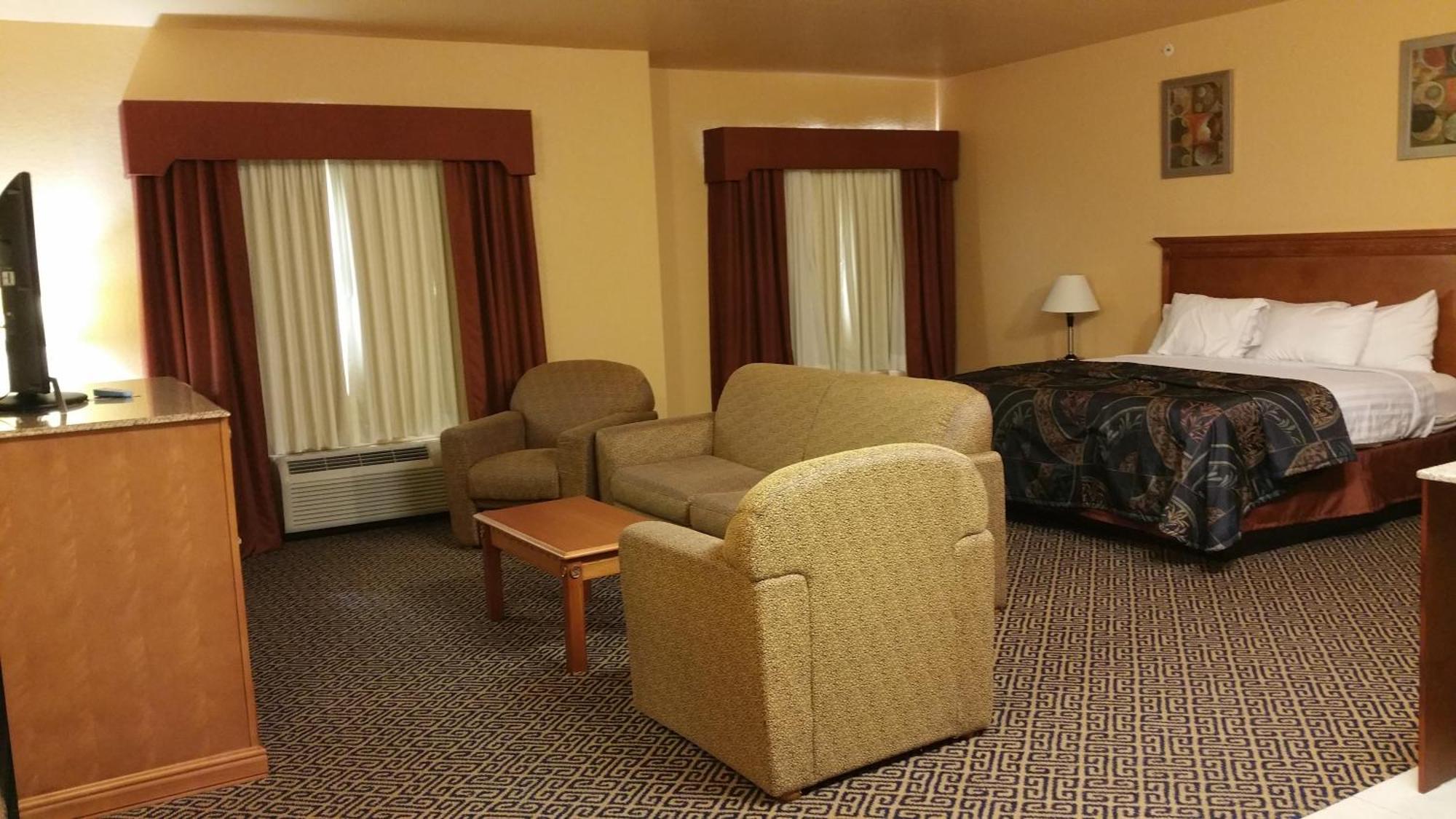 Hiway Inn Express Of Broken Bow Quarto foto