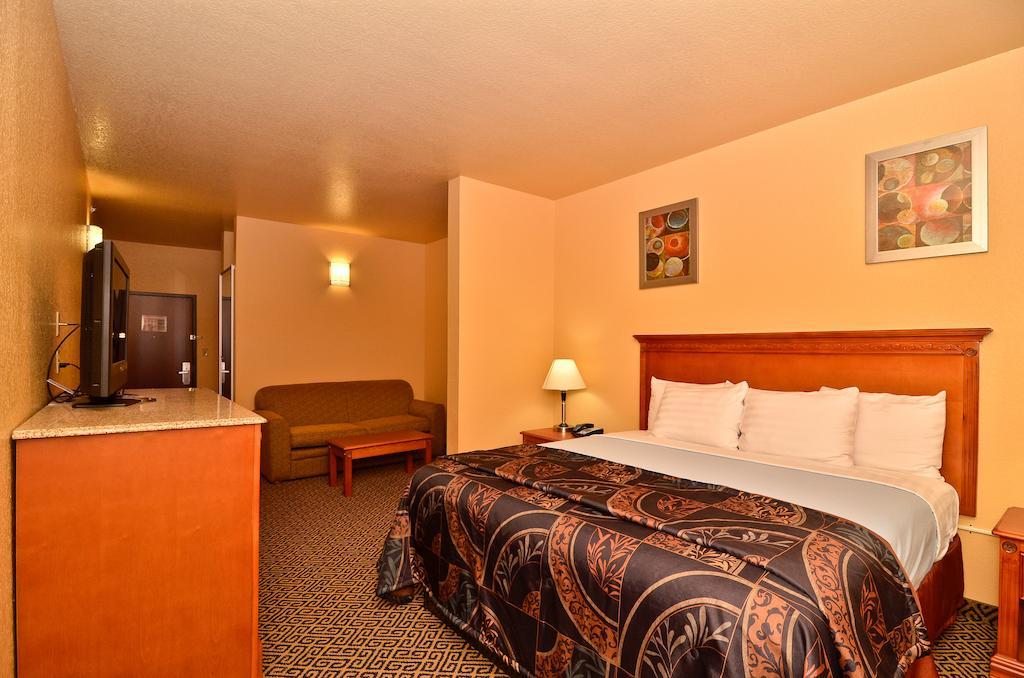 Hiway Inn Express Of Broken Bow Quarto foto